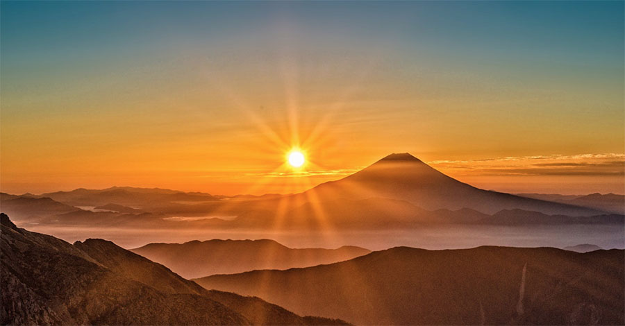 A sun rise over the mountains, Three important steps in addiction recovery.