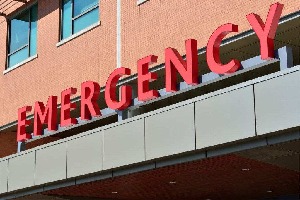 Alcohol Poisoning - What to do about it. A photo of an emergency room at a hospital.